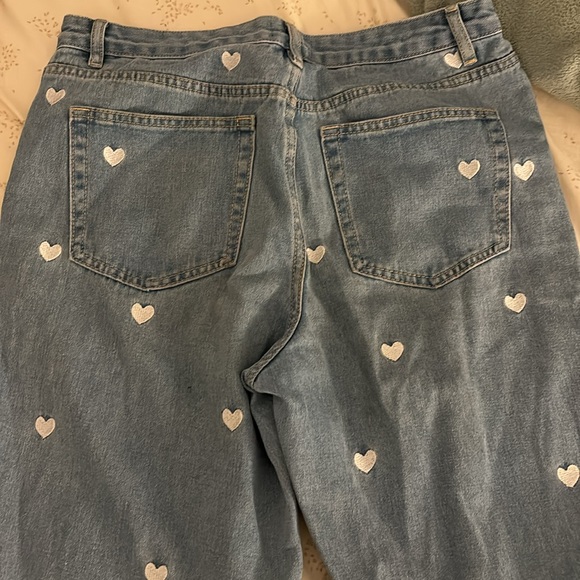 Forever 21 Heart Jeans - Picture 4 of 4